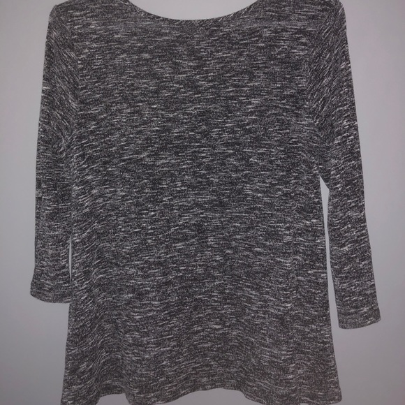 Cute forever 21 long sleeve - Picture 2 of 2